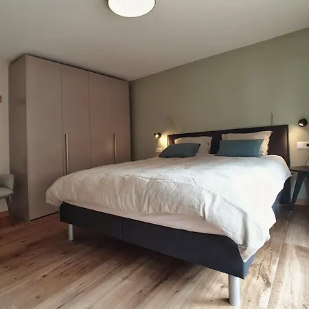 Derby Apartment *